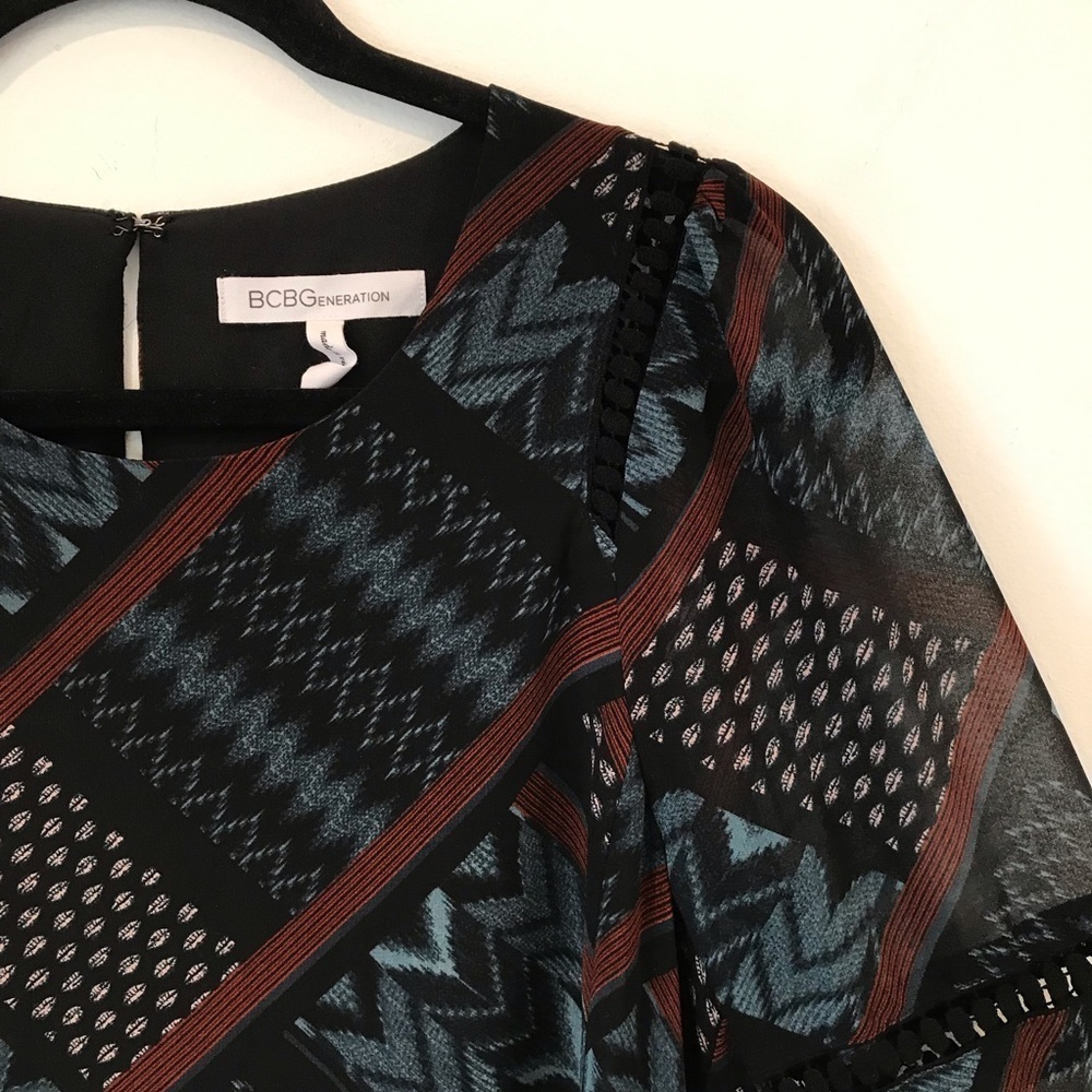 Bcbgeneration Size S Geometric Pattern Shift Mini… - image 8